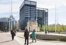 One Centenary Way — комерційна будівля з акцентом на екологію