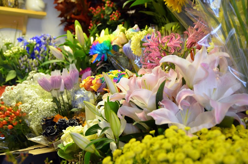 Sarah's Rose Garden Florist